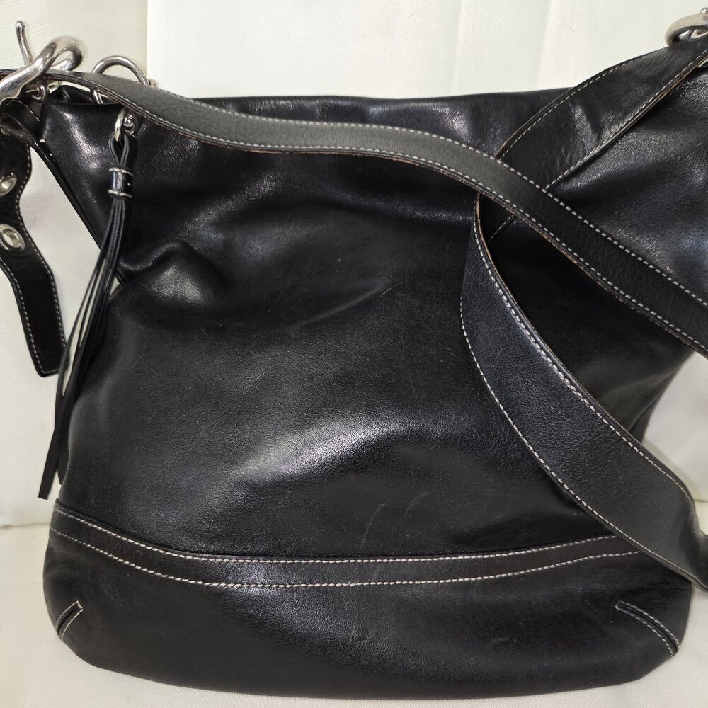Coach Legacy Leather Flap Hobo – Black, Classic & Timeless
